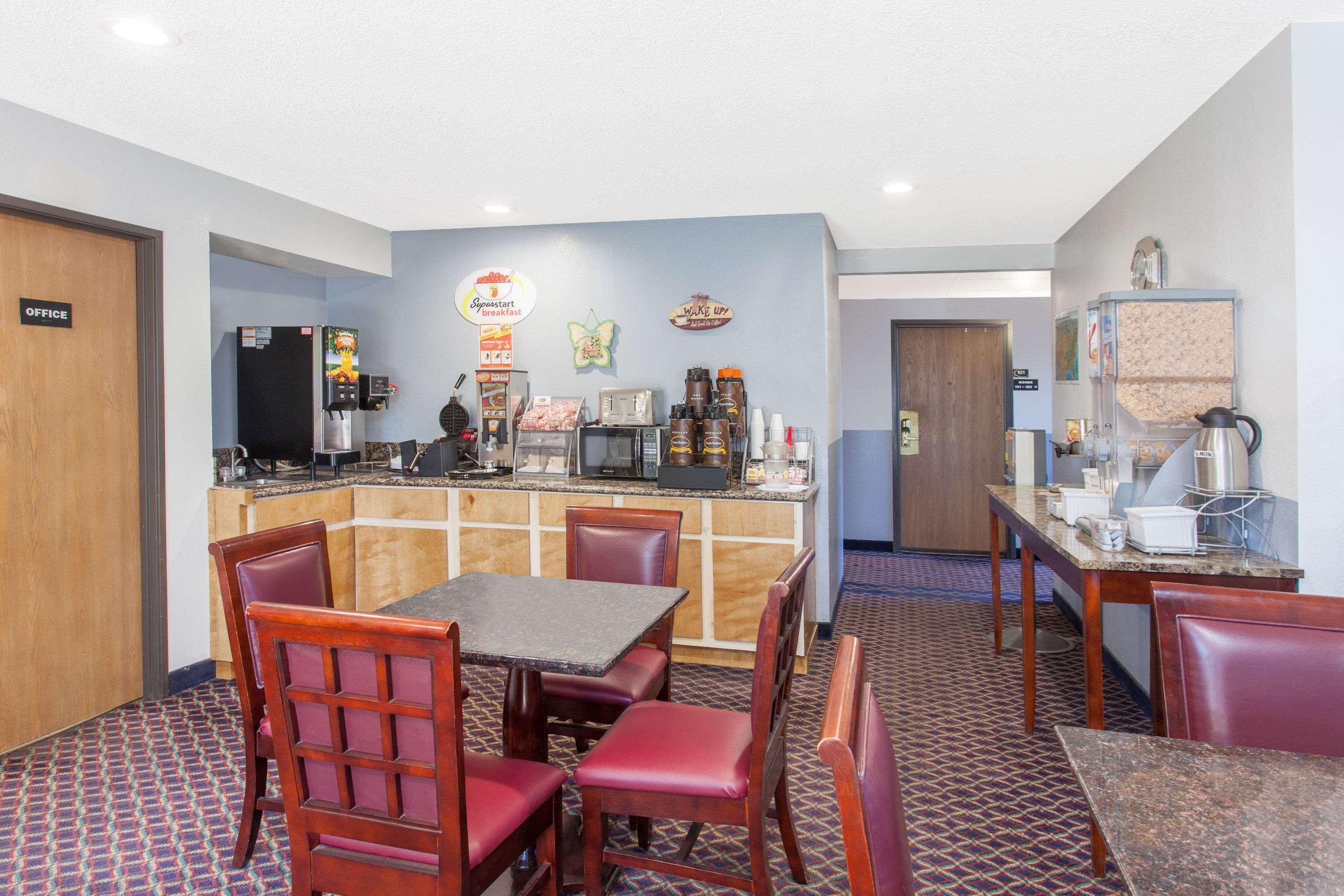Super 8 By Wyndham Selma/Fresno Area Exterior foto